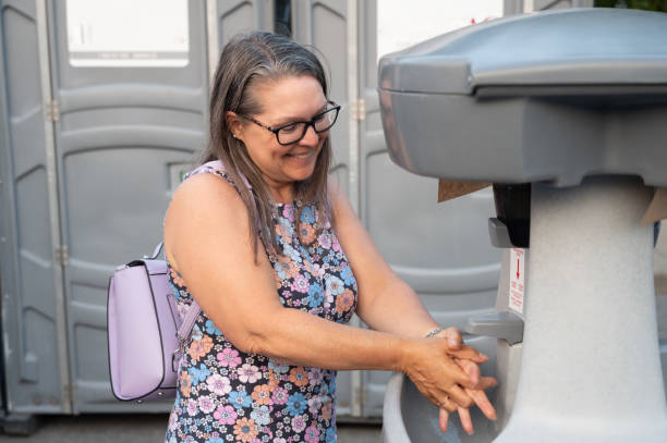 Portable Toilet Options We Offer in Roaming Shores, OH